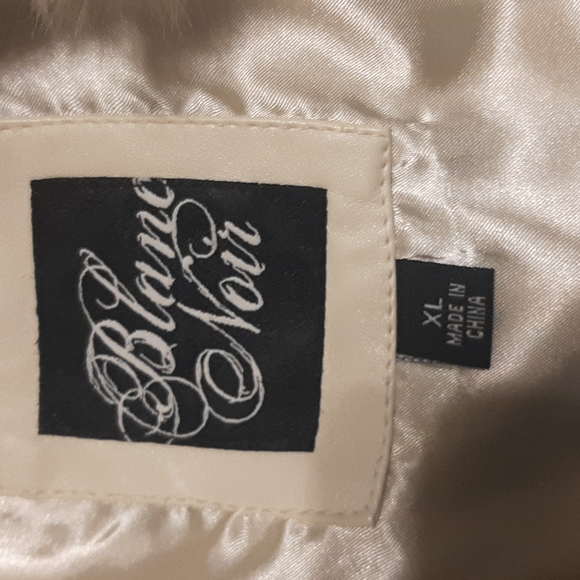 Faux fur. Vest . Blanc Noir XL - Picture 2 of 4